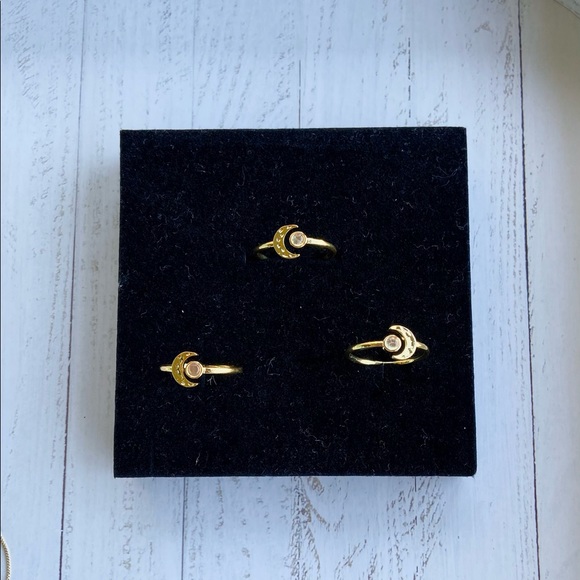 Moon shaped inlay small moonstone ring - Picture 2 of 9